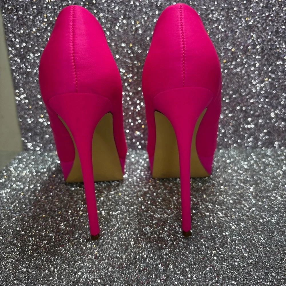 Fashion Nova Bright Pink Peep-Toe Platform Pumps
